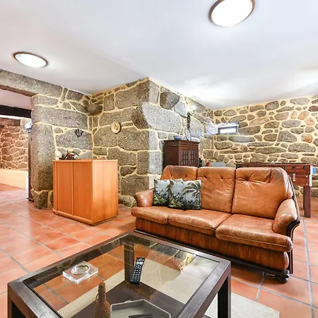 Casa Da Galheira With Swimming Pool By Sé Vilela (Braga)